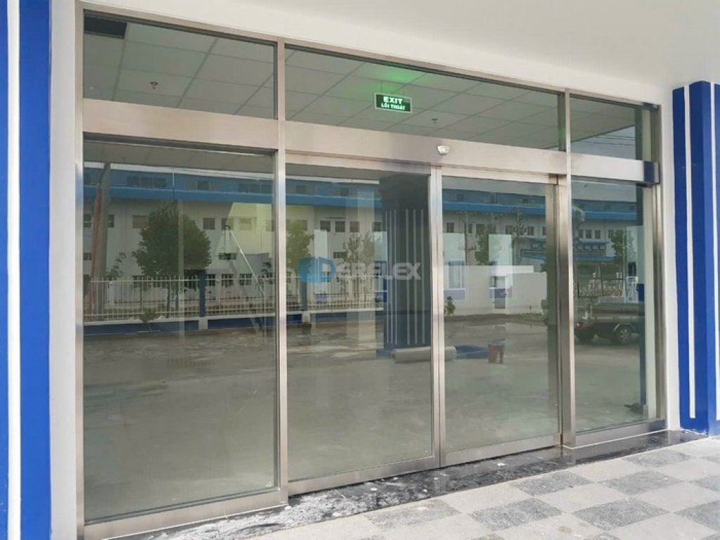 chuyển động khi đóng mở cửa tự động văn phòng chuyển động khi đóng mở cửa tự động văn phòng