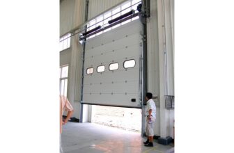 Lắp Đặt Cửa Cuốn Nhà Xưởng Nhanh
