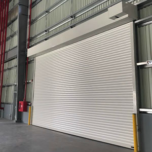 Cửa cuốn chống bão